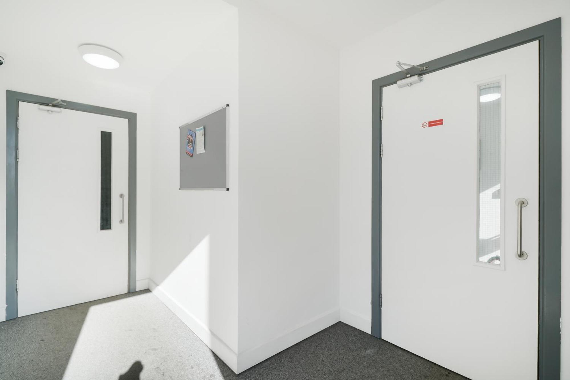 Colnbrook One And Two Bed Apartments Slough Near Heathrow מראה חיצוני תמונה