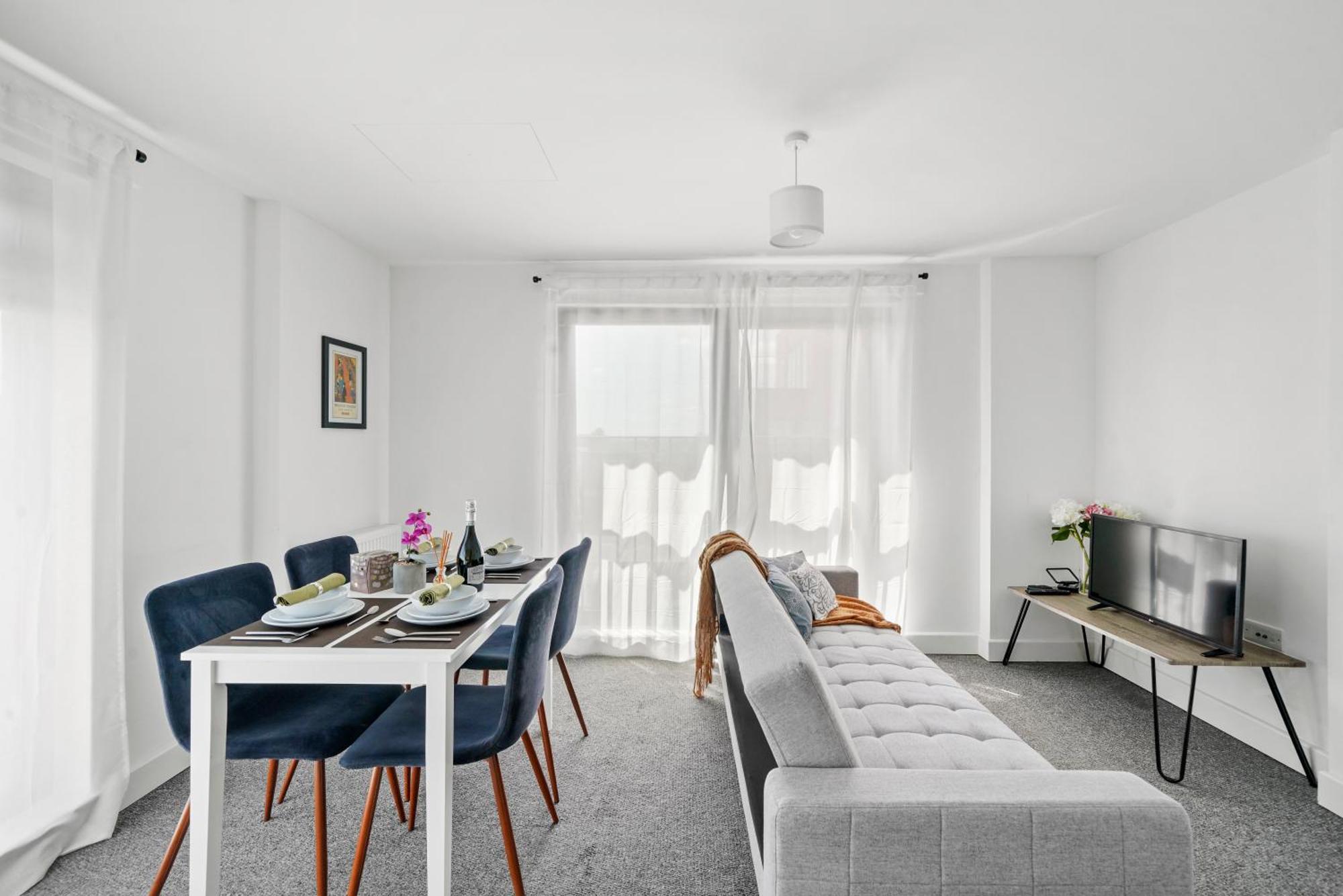 Colnbrook One And Two Bed Apartments Slough Near Heathrow מראה חיצוני תמונה