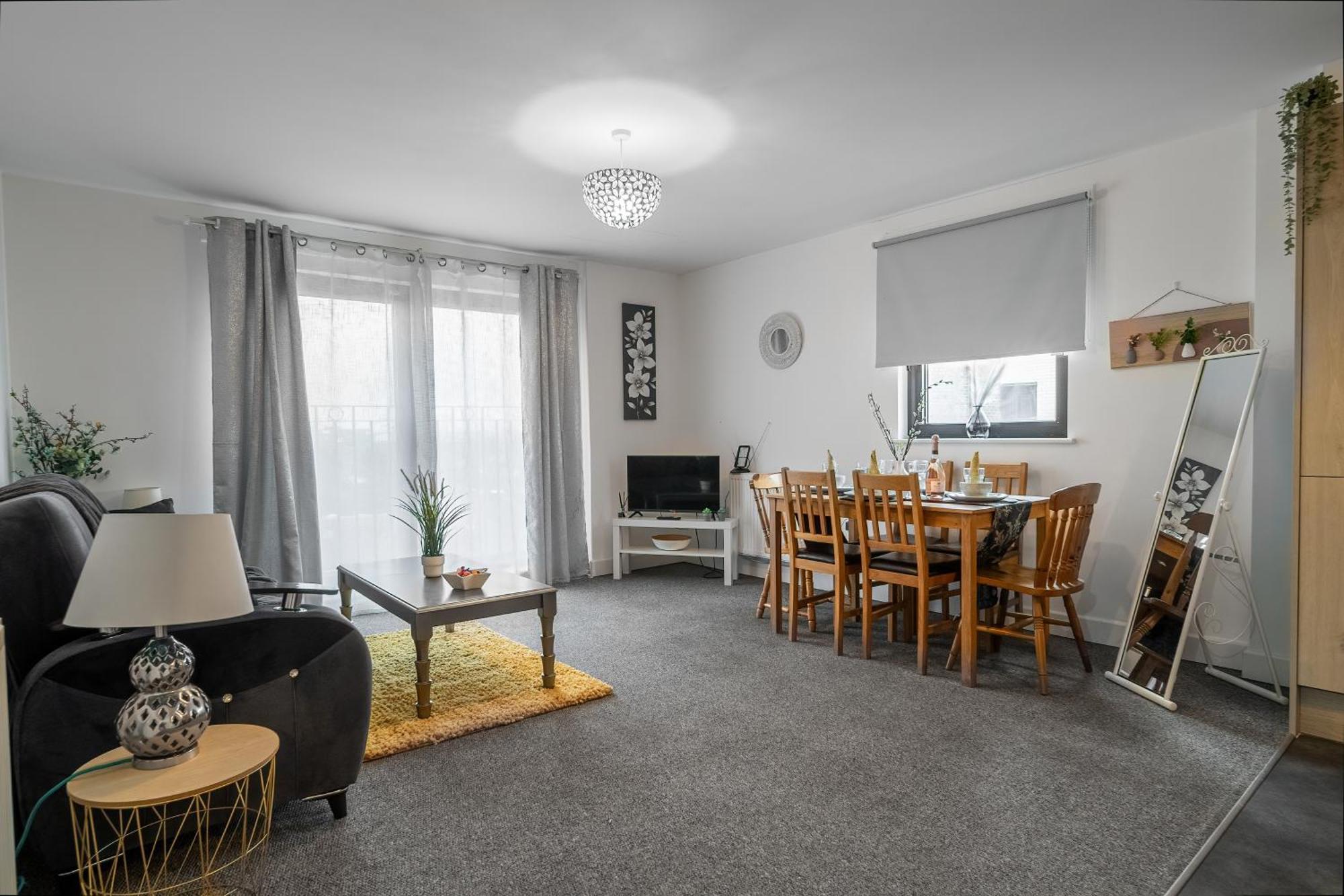 Colnbrook One And Two Bed Apartments Slough Near Heathrow מראה חיצוני תמונה