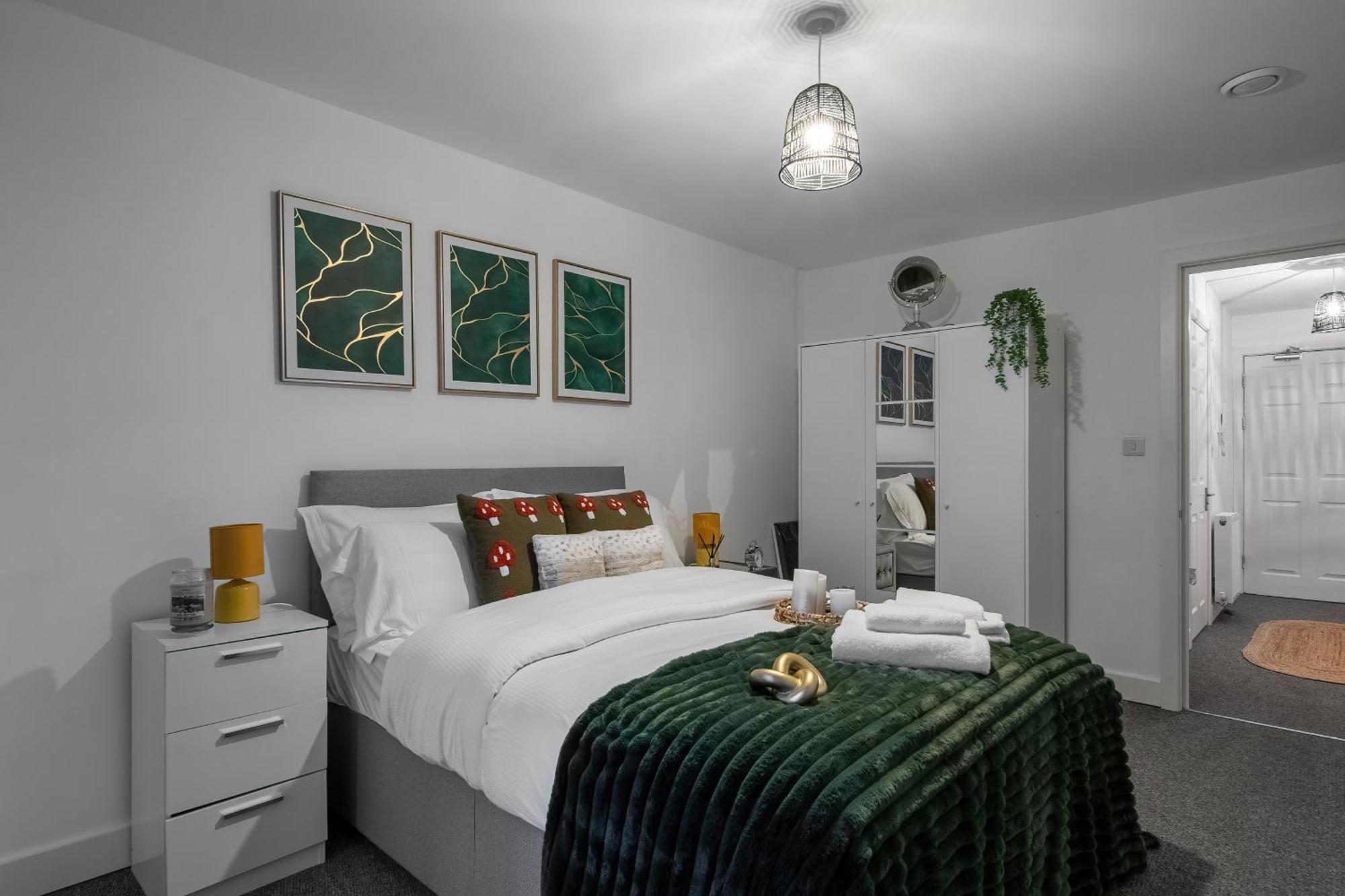 Colnbrook One And Two Bed Apartments Slough Near Heathrow מראה חיצוני תמונה