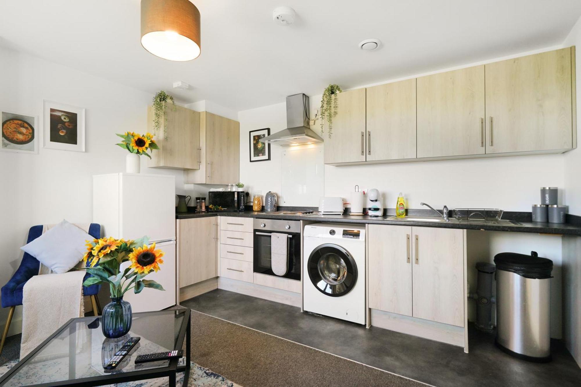 Colnbrook One And Two Bed Apartments Slough Near Heathrow מראה חיצוני תמונה
