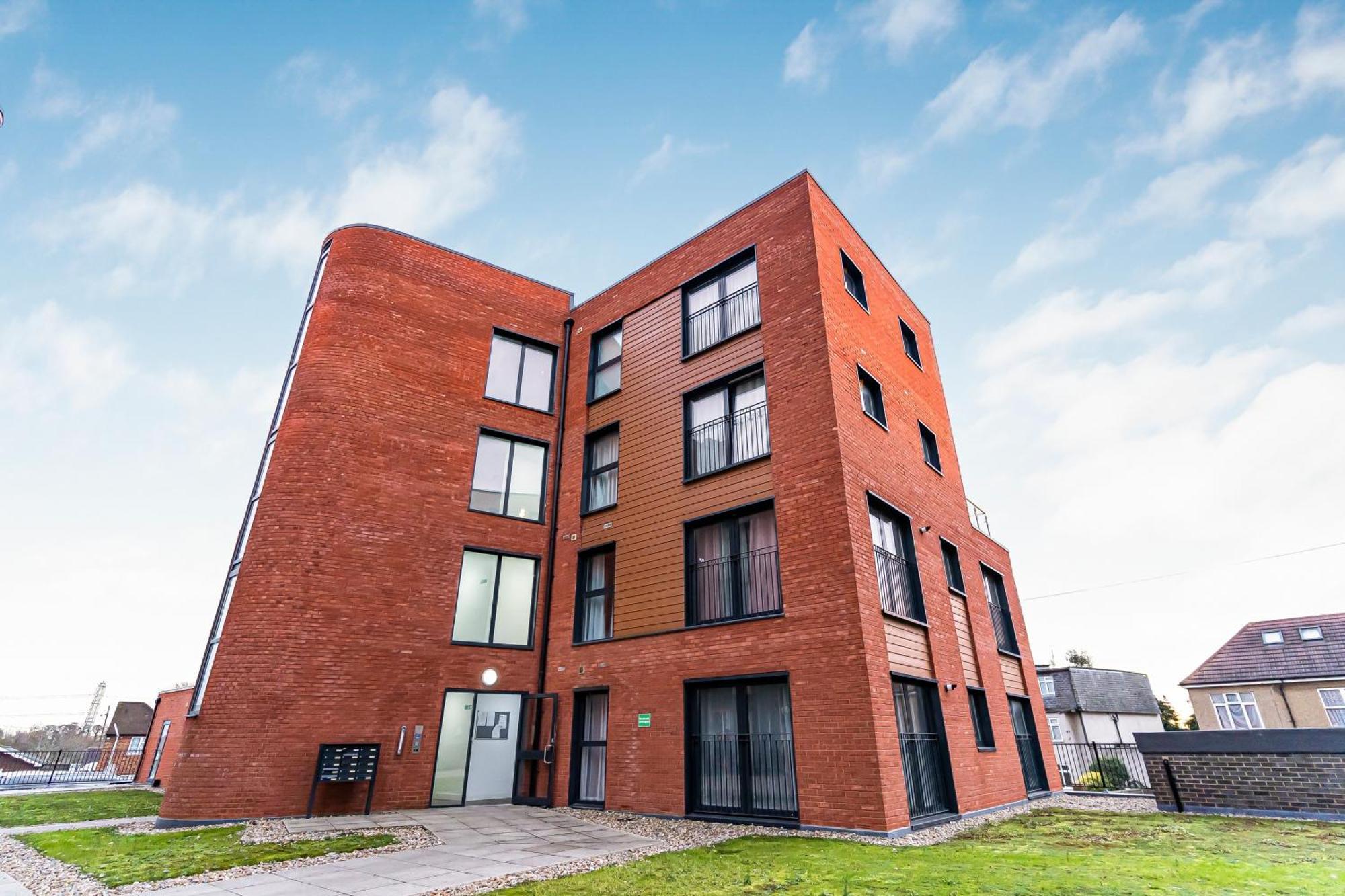 Colnbrook One And Two Bed Apartments Slough Near Heathrow מראה חיצוני תמונה